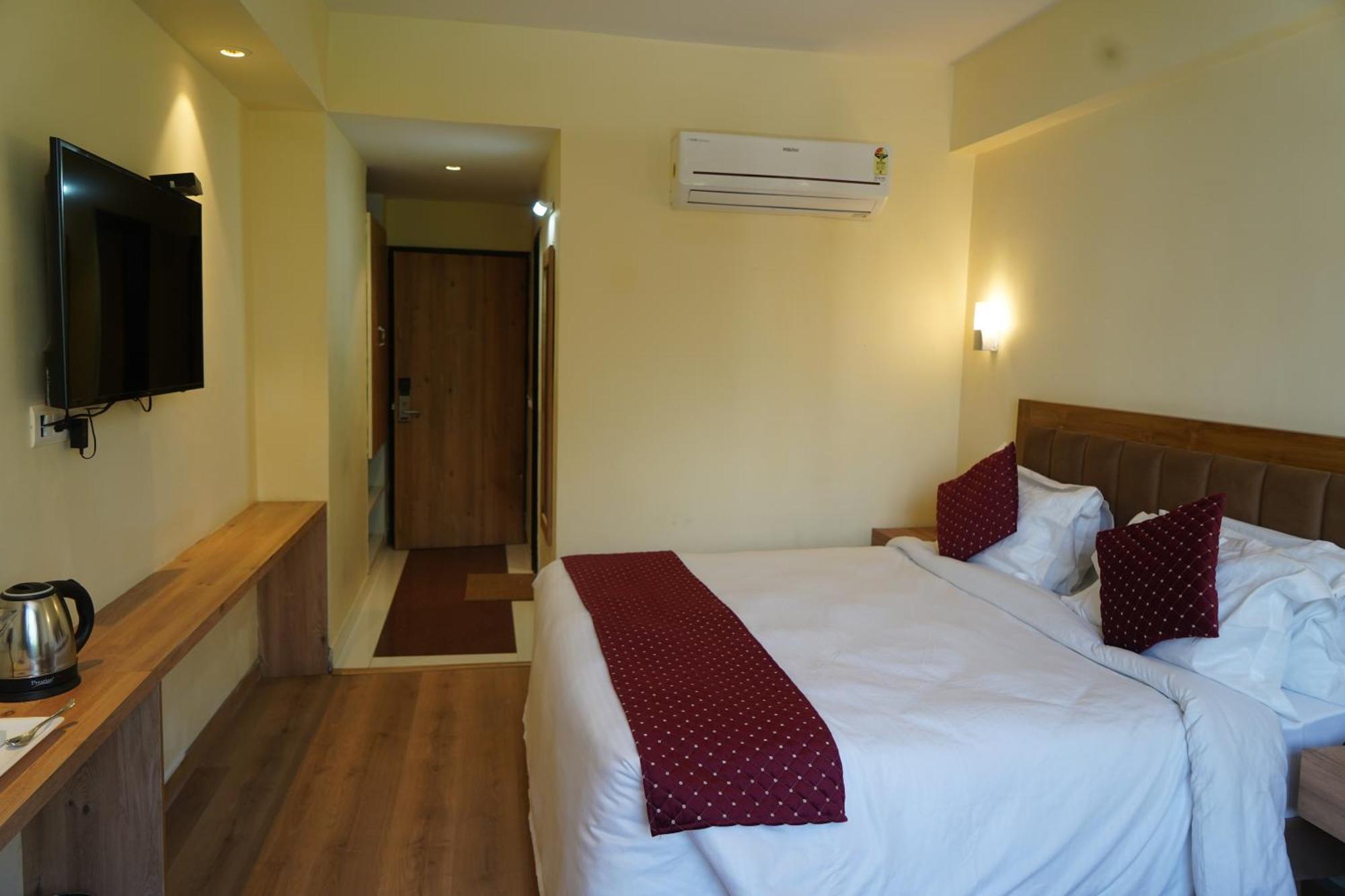 Hotel Forest Avenue - Best Luxury Hotel In Dehradun Exterior foto