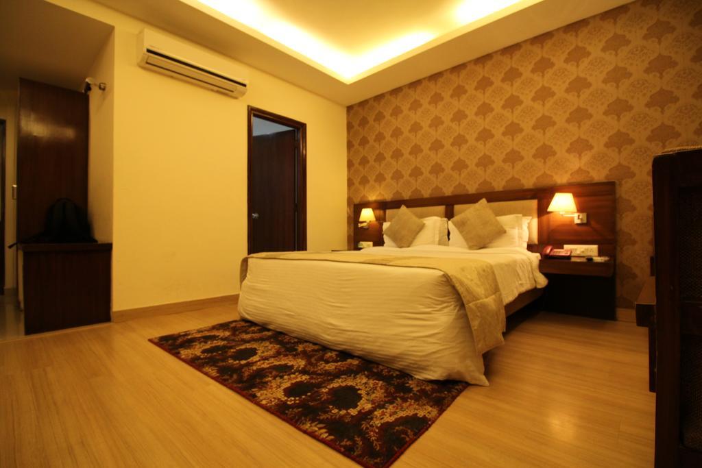 Hotel Forest Avenue - Best Luxury Hotel In Dehradun Exterior foto