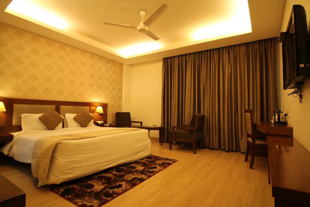 Hotel Forest Avenue - Best Luxury Hotel In Dehradun Exterior foto